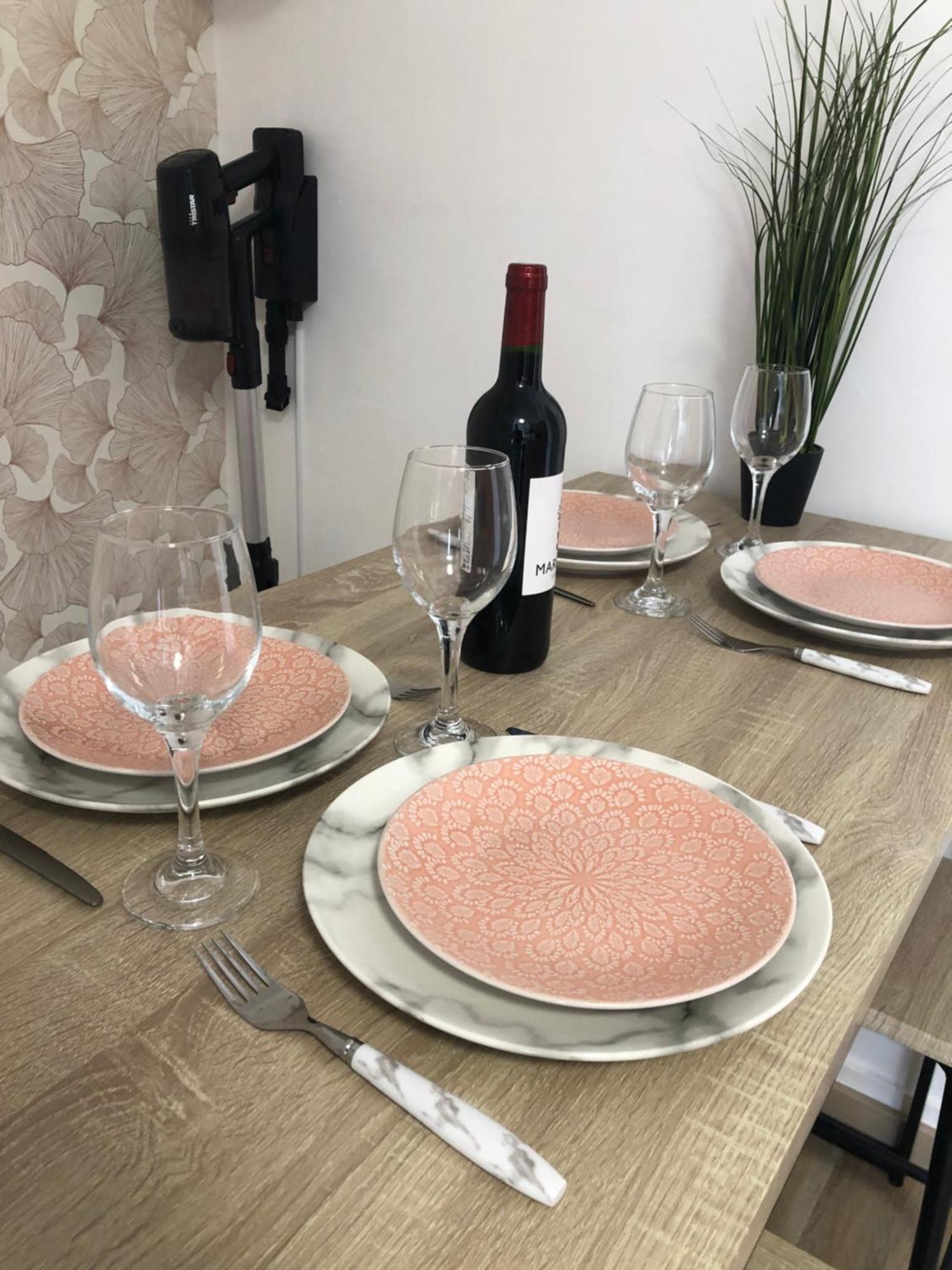 Vaujours Appartement Chaleureux -Paris-Cdg-Rer B-Parc Des Expos De Villepinte-Disneyland-Asterix-Stade De France- מראה חיצוני תמונה