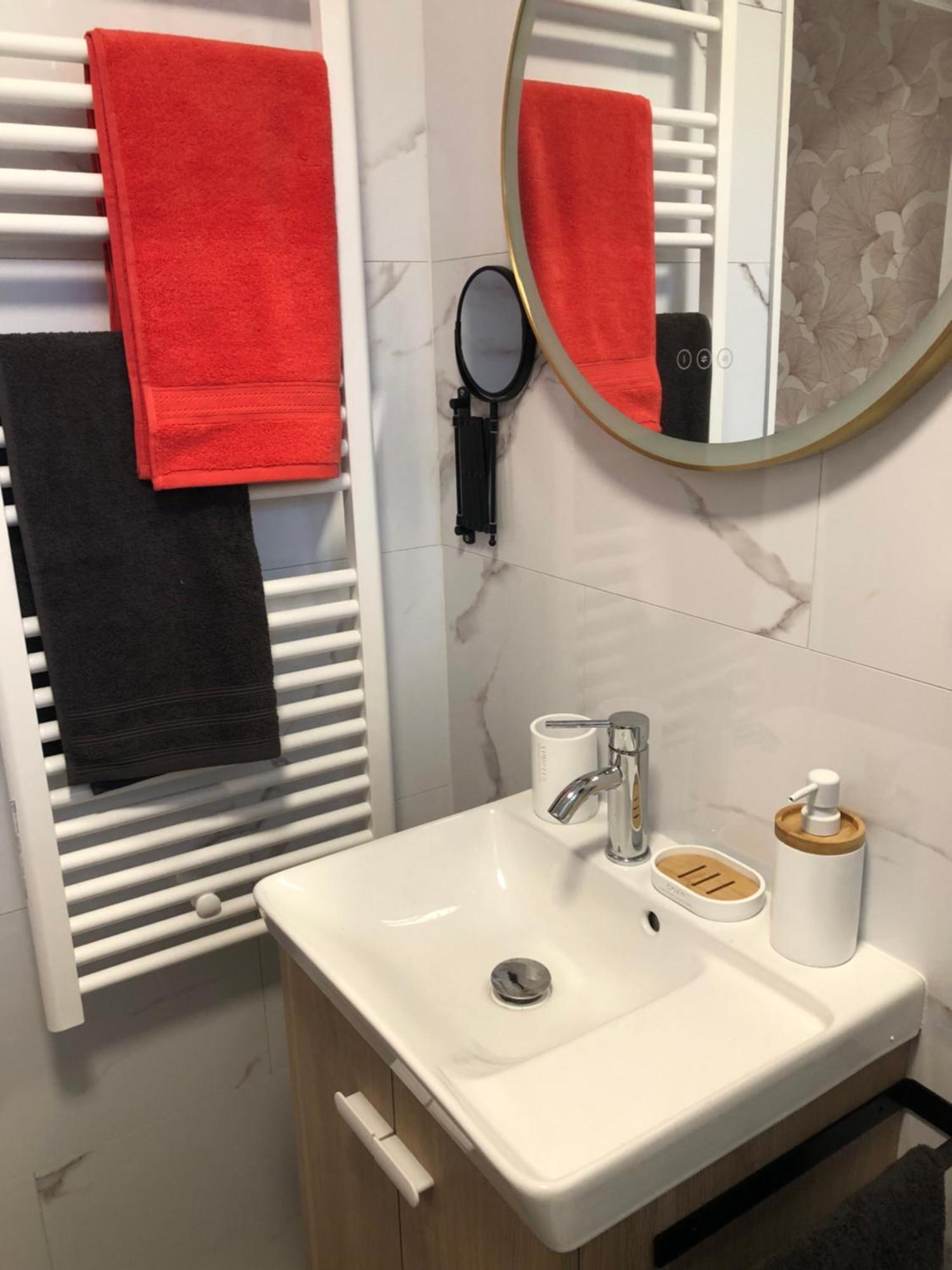 Vaujours Appartement Chaleureux -Paris-Cdg-Rer B-Parc Des Expos De Villepinte-Disneyland-Asterix-Stade De France- מראה חיצוני תמונה
